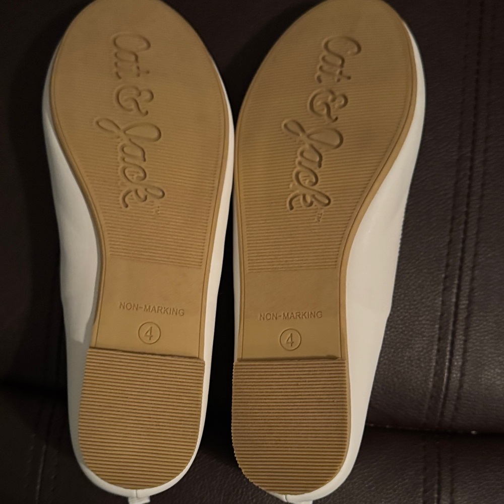 Cat & Jack Cream Ballet Flats with Bow Accent - Picture 2 of 2